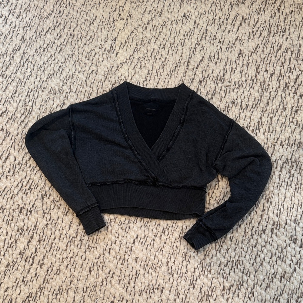 American Eagle Outfitters Black V-Neck Cropped Sweater